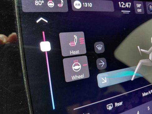 Certified 2025 Jeep Grand Cherokee Altitude image 10