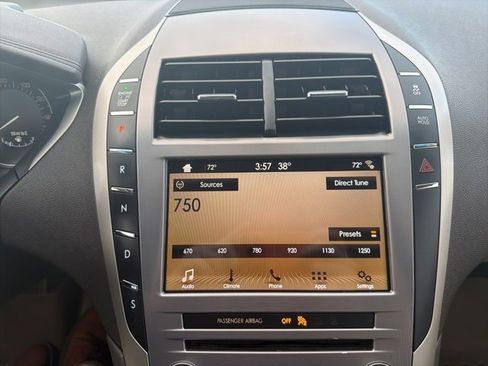 Used 2017 Lincoln MKZ Select image 20