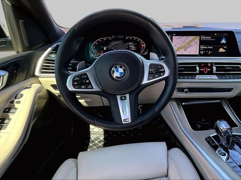 Used 2022 BMW X5 sDrive40i w/ M Sport Package RWD image 5