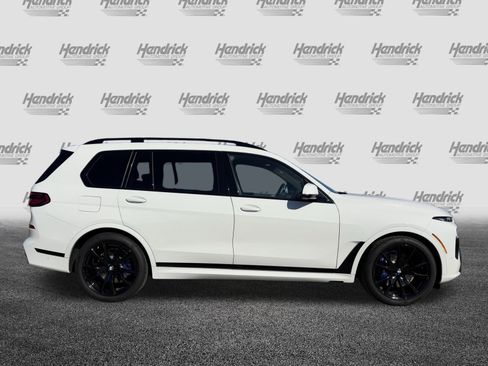 Certified 2025 BMW X7 xDrive40i w/ M Sport Package image 11