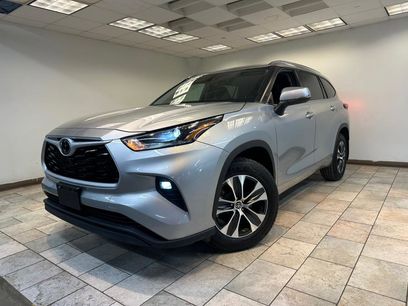 Used 2021 Toyota Highlander XLE