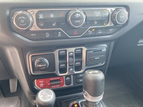 Used 2026 Jeep Wrangler Unlimited Sport AWD/4WD image 29