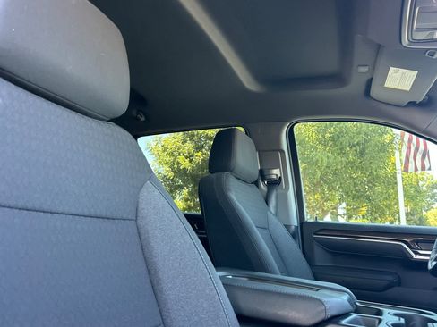 Used 2025 Chevrolet Silverado 1500 LT RWD image 18