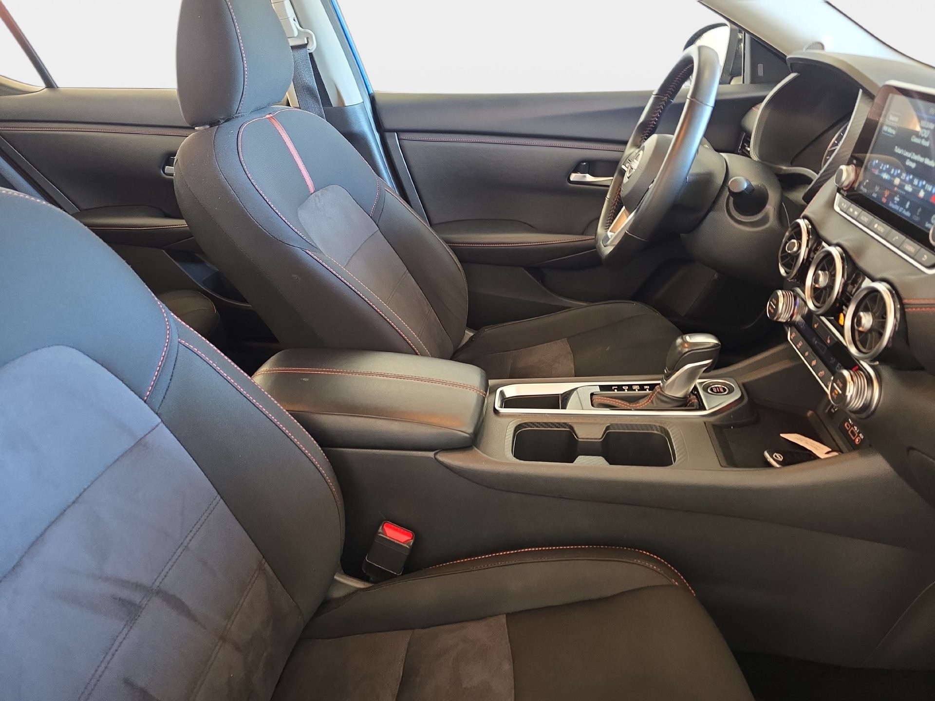 Used 2025 Nissan Sentra SR FWD image 10