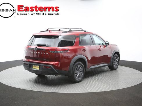 Used 2023 Nissan Pathfinder SV AWD/4WD image 38