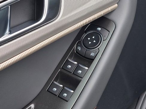 New 2026 Ford Explorer Active image 24