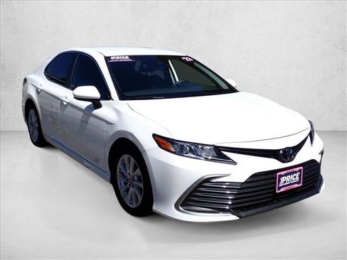 Used 2023 Toyota Camry LE FWD image 6