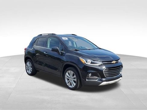Used 2018 Chevrolet Trax Premier AWD/4WD image 2