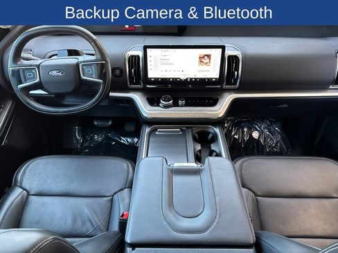 Certified 2025 Ford Expedition Platinum AWD/4WD image 17