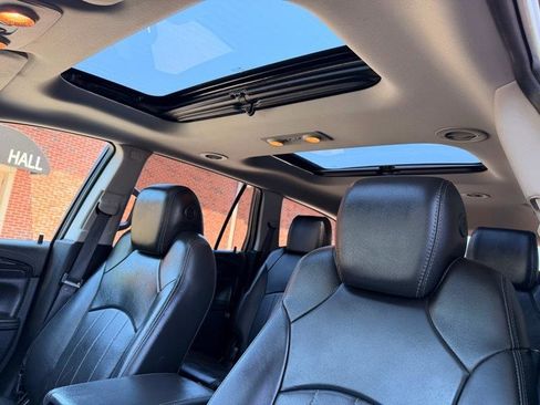 Used 2016 Buick Enclave Premium w/ Experience Buick Package AWD/4WD image 15