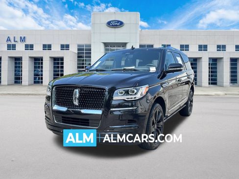 Used 2024 Lincoln Navigator Reserve w/ Monochromatic Package image 1