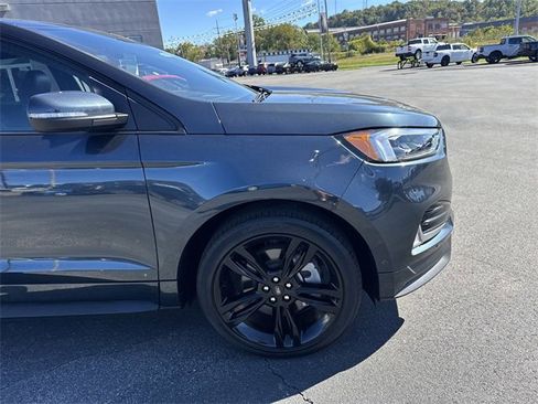 Used 2024 Ford Edge ST w/ Equipment Group 401A image 2