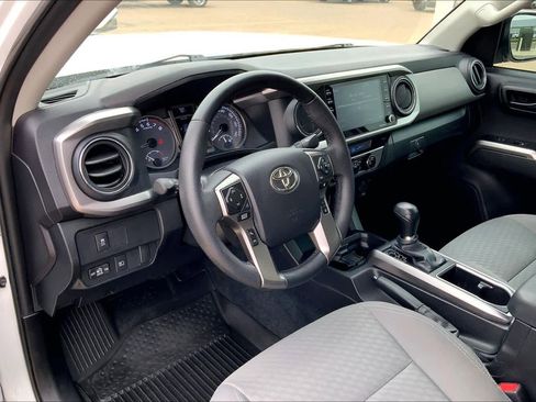 Used 2023 Toyota Tacoma SR5 RWD image 18