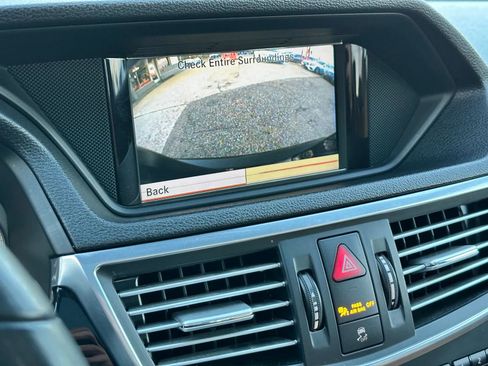 Used 2010 Mercedes-Benz E 350 4MATIC Sedan image 24