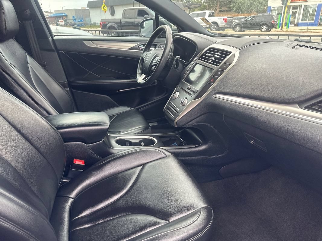 Used 2019 Lincoln MKC Premiere FWD image 26