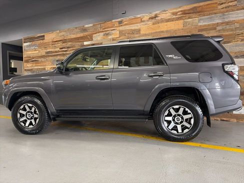 Used 2019 Toyota 4Runner TRD Off-Road Premium AWD/4WD image 20