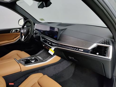 Used 2026 BMW X5 sDrive40i image 27