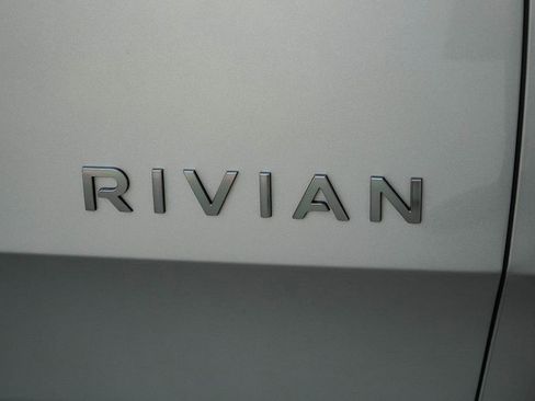Used 2025 Rivian R1S Adventure AWD/4WD image 10