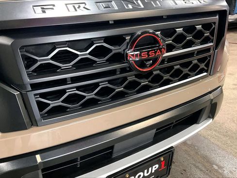 Used 2023 Nissan Frontier PRO-4X w/ Pro Convenience Package AWD/4WD image 28