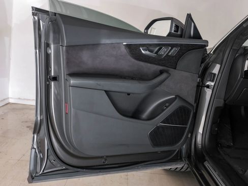 Used 2019 Audi Q8 Prestige image 39