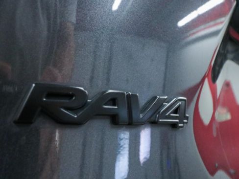 Used 2022 Toyota RAV4 LE FWD image 30