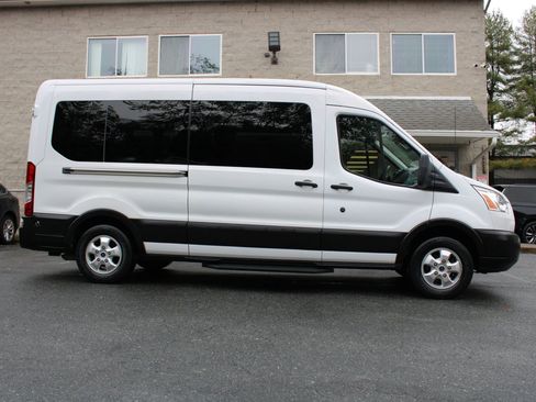 Used 2019 Ford Transit 350 XLT image 23