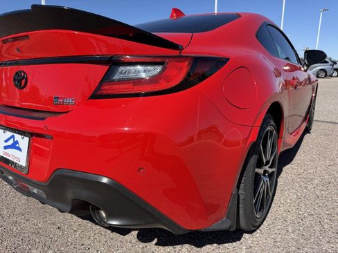 Certified 2022 Toyota GR86 image 13