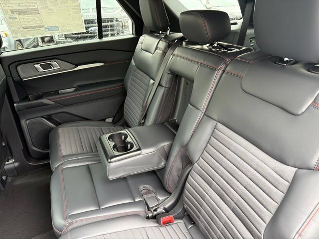 Used 2026 Ford Explorer ST-Line w/ ST-Line Street Pack AWD/4WD image 54
