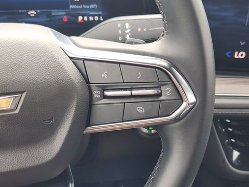 Used 2025 Chevrolet Suburban LS RWD image 29