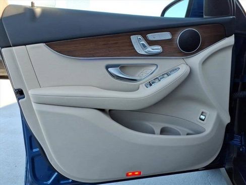 Used 2022 Mercedes-Benz GLC 300 image 13