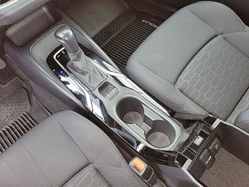 Used 2019 Toyota Corolla SE image 9