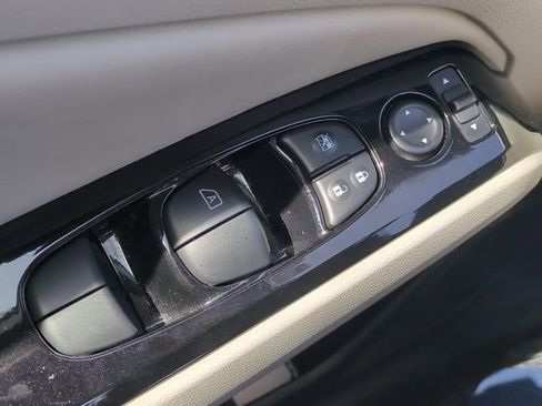 Used 2024 Nissan Altima 2.5 SL FWD image 20