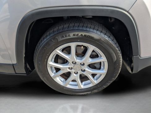 Used 2014 Jeep Cherokee Latitude image 41