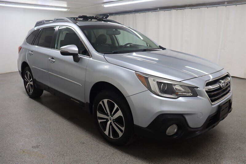 Used 2018 Subaru Outback 2.5i Limited AWD/4WD image 1