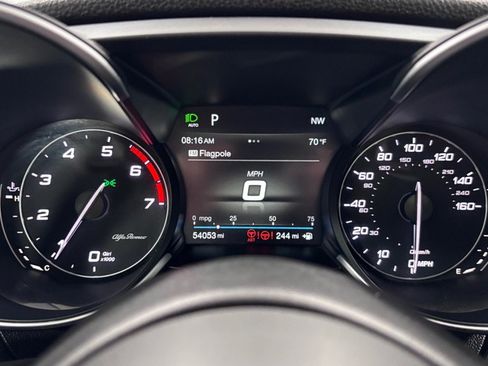 Used 2019 Alfa Romeo Giulia AWD image 14