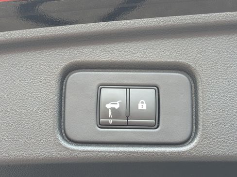 Used 2023 Nissan Pathfinder Platinum AWD/4WD image 28
