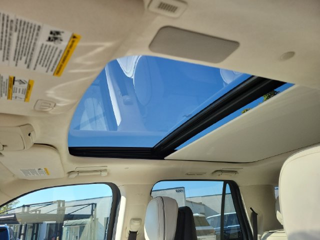 Used 2023 Lincoln Navigator Black Label AWD/4WD image 7