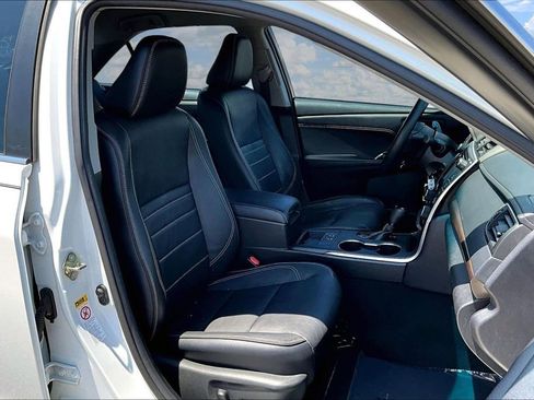 Used 2017 Toyota Camry XLE FWD image 31