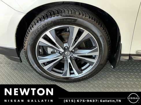 Used 2019 Nissan Pathfinder Platinum FWD image 57