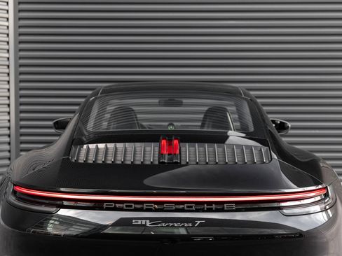 Certified 2024 Porsche 911 Carrera T RWD image 31