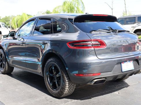 Used 2018 Porsche Macan AWD/4WD image 3