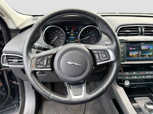 Used 2018 Jaguar F-PACE Prestige AWD/4WD image 12