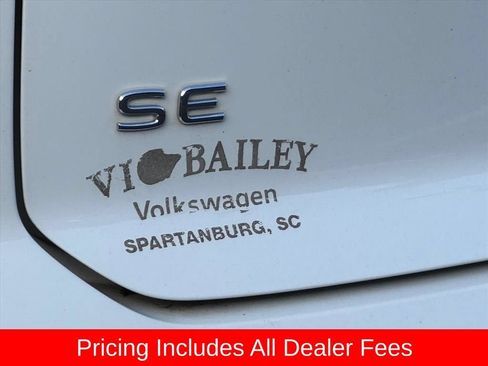 Used 2023 Volkswagen Atlas Cross Sport SE w/ Panoramic Sunroof Package FWD image 7