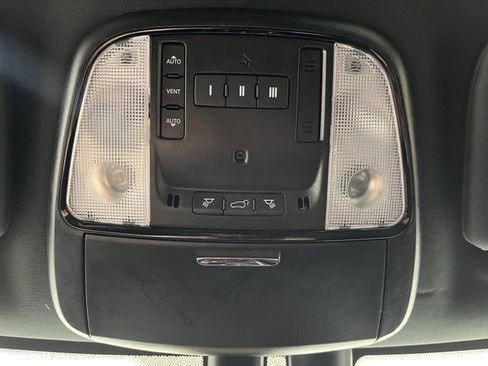 Used 2022 Dodge Durango R/T w/ Blacktop Package image 38