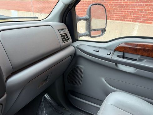 Used 2004 Ford F350 4x4 SuperCab Super Duty image 11