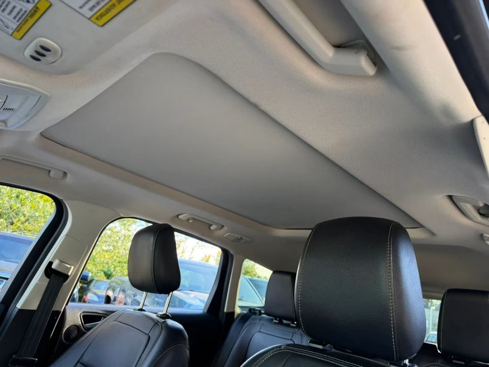 Used 2018 Ford Escape Titanium AWD/4WD image 17