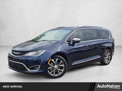 Used 2018 Chrysler Pacifica Limited w/ Tire & Wheel Group