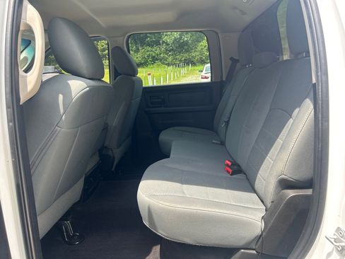 Used 2018 RAM 3500 Tradesman w/ Chrome Appearance Group AWD/4WD image 16