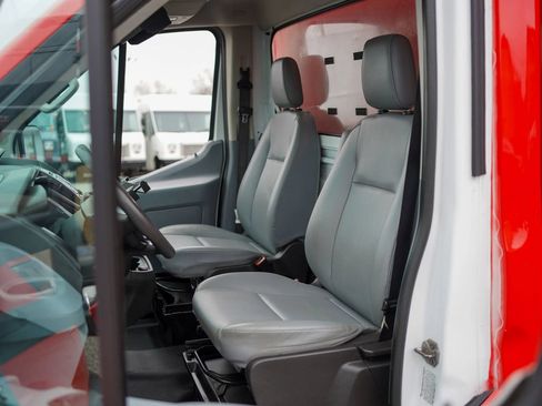 Used 2018 Ford Transit 350 138 DRW RWD image 23