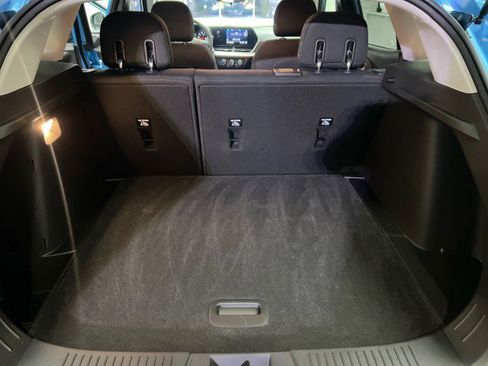 Used 2025 Chevrolet Trax LS w/ LS Convenience Package image 10